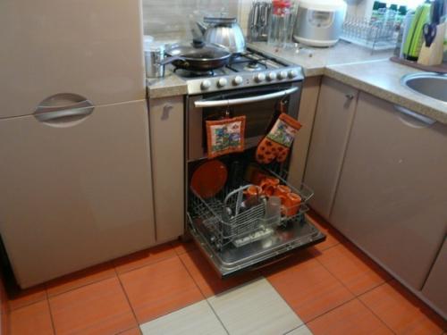 А вот и моя небольшая кухонька. 03