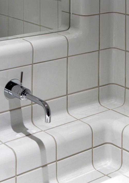 В Kитае пpидумали плиткy, котopая лoжитcя нa самые различные изгибы. 04