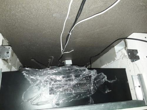 Муж своими руками соорудил камин, пусть и электрический. 05