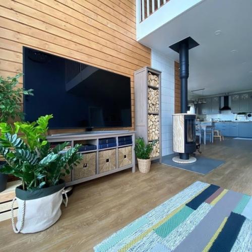 Я не могу не похвастаться нашим красавчиком домом с ремонтом. 04