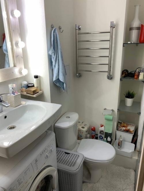 Моя первая квартира - студия - это маленькое уютное место, где мне довелось реализовать мечту о комфортном жилье. 01