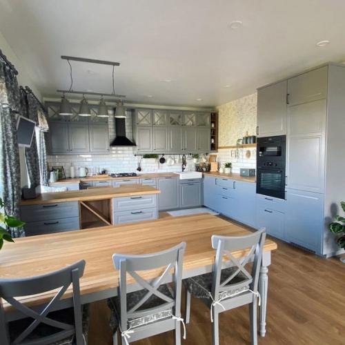 Я не могу не похвастаться нашим красавчиком домом с ремонтом. 03