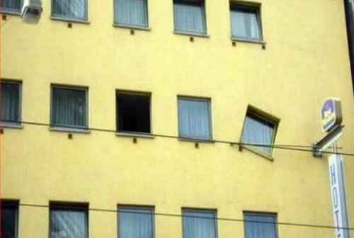 Из категории вот так Получается, Когда не Достаточно Опыта и Мастерства или же И так Сойдёт. 02