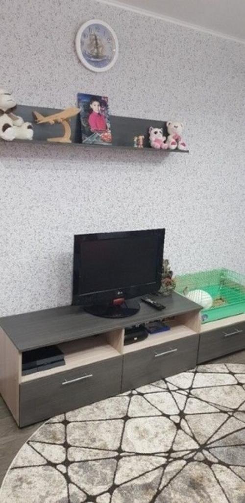 Комната нашего одиннадцати летнего сына, обновили буквально за пару дней, ничего сложного не было. 04