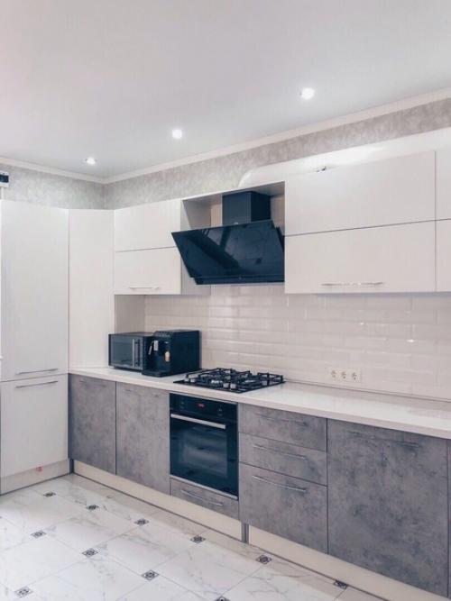 Мы хотели бы поделиться нашим опытом с ремонтом, несмотря на то, что процесс занял аж три месяца. 02