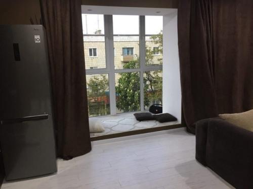 В общем мы решили снести все стены в нашей двушке и переделать ее в огромную студию. 04