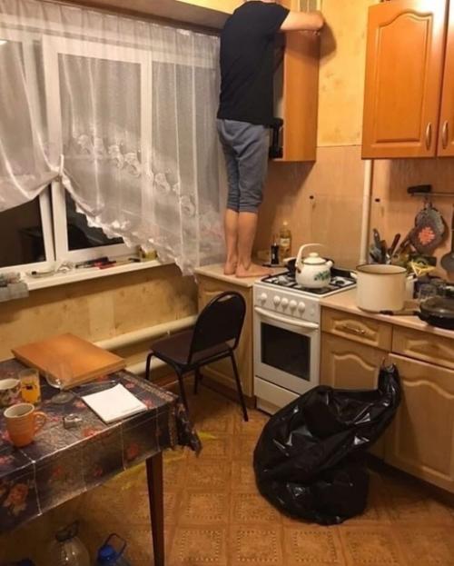 Мы, наконец, приняли решение обновить нашу кухню и превратить ее в привлекательное и функциональное пространство. 01