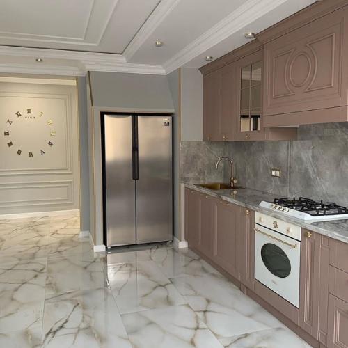 Цвет для кухни подобран просто идеально. 02