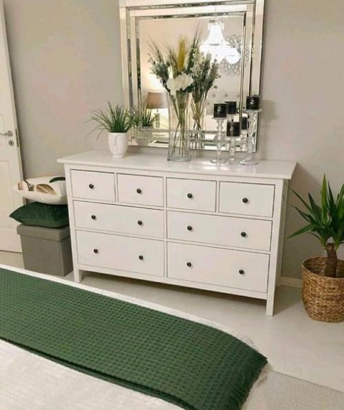 Квартира, которую вы видите, явно не оставит равнодушным никого, кто в нее заходит. 03