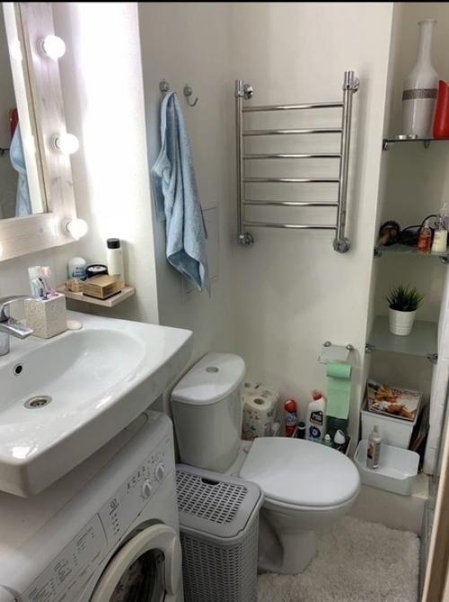 Произведен простой ремонт в студии у дочки, без особых сложностей и излишних хлопот. 02