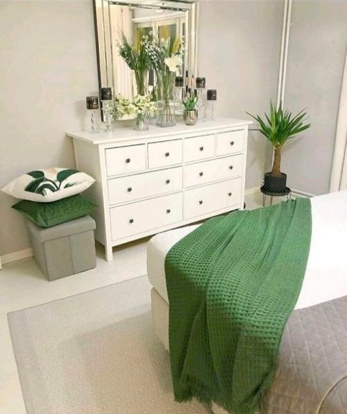 Квартира, которую вы видите, явно не оставит равнодушным никого, кто в нее заходит. 02