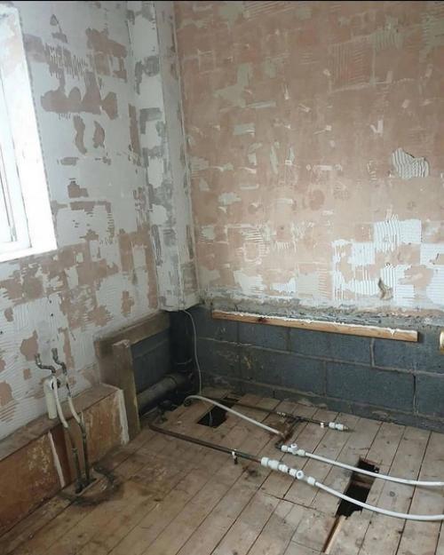 Мы ремонт ванной комнаты в нашем загородном доме провели.