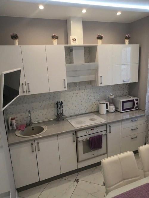 Наше семейное гнездышко, все старались расставить максимально компактно. 09