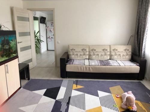 Это наша квартира, площадь аж 90 кв. 03