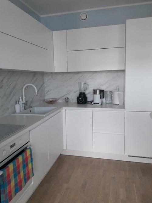 Что то мне тоже захотелось показать свою квартиру.