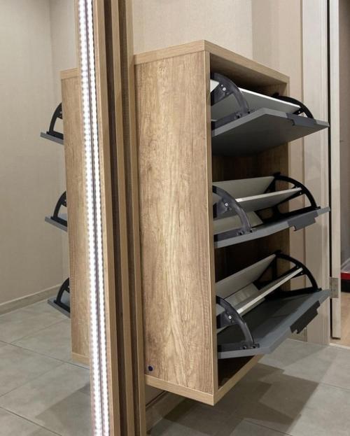 Наша прихожка.  Мы не стали ставить шкафов и прочего, чтобы сохранить побольше места и уюта. 05