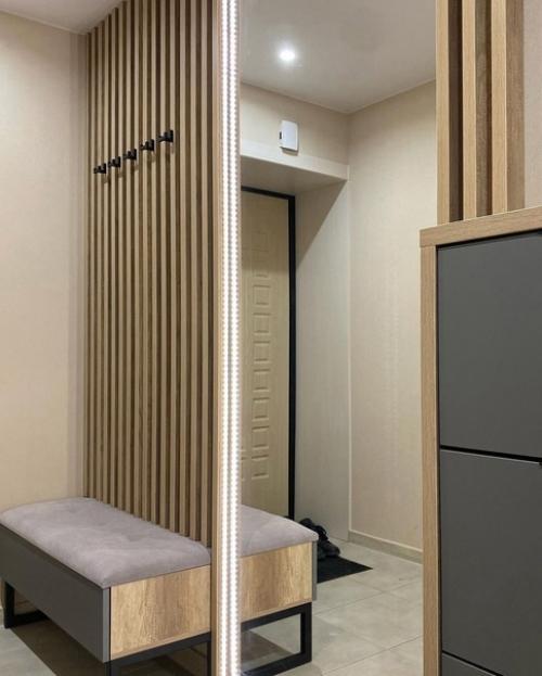 Наша прихожка.  Мы не стали ставить шкафов и прочего, чтобы сохранить побольше места и уюта. 02