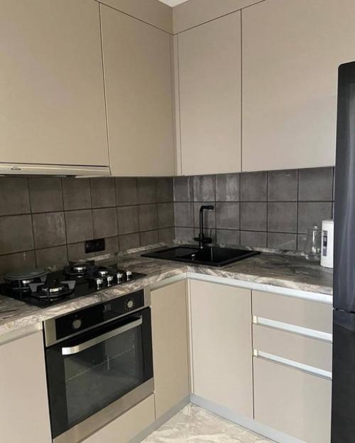 Наша двушка, без всяких наворотов, все по простому, но со вкусом. 05