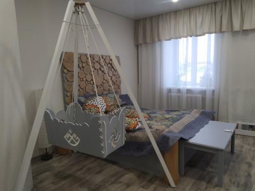 Муж своими силами кровать и колыбельку для нашего малыша смастерил. 03