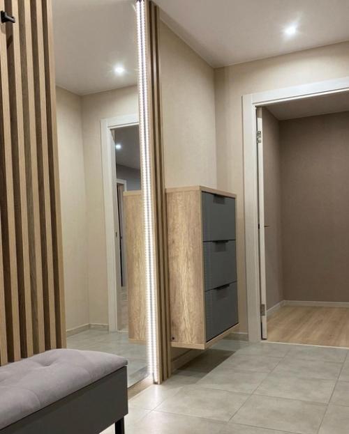 Наша прихожка.  Мы не стали ставить шкафов и прочего, чтобы сохранить побольше места и уюта. 01