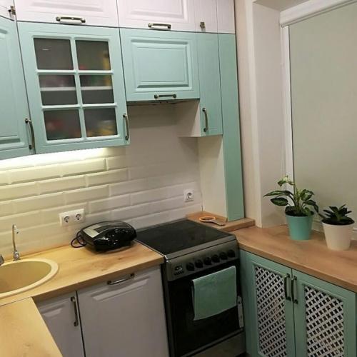 Наш вариант оформления небольшой кухни на 5 кв. 01