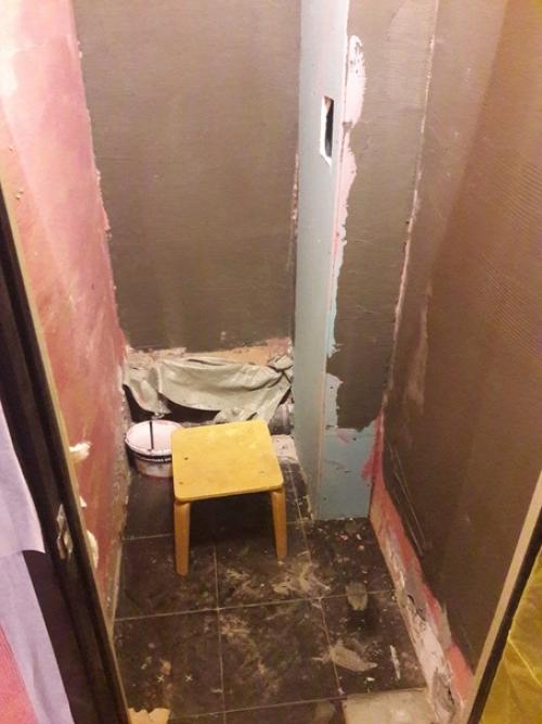 Вот так мы порядок в туалете навели. 02