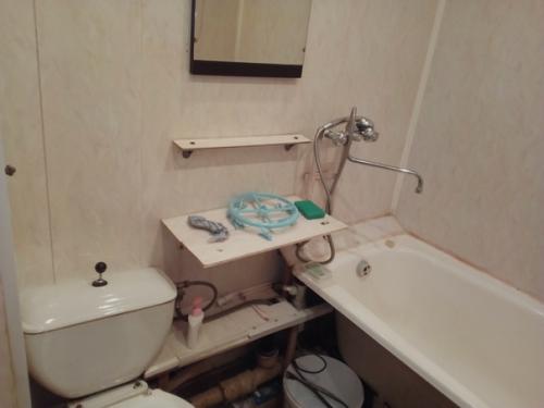 Квартира студия 28 м 2. собственноручно сделали небольшой ремонт, ничего космического не делали, просто привели квартиру в порядок.