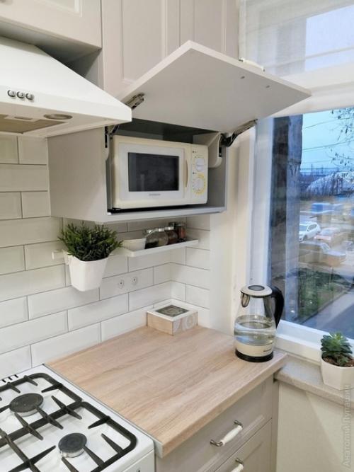 А это моя кухня и так она изменилась после ремонта. 03