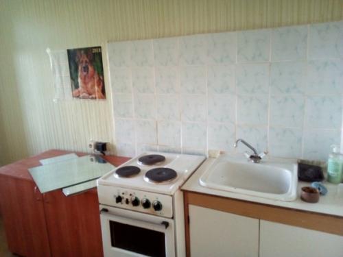 Квартира студия 28 м 2. собственноручно сделали небольшой ремонт, ничего космического не делали, просто привели квартиру в порядок. 03