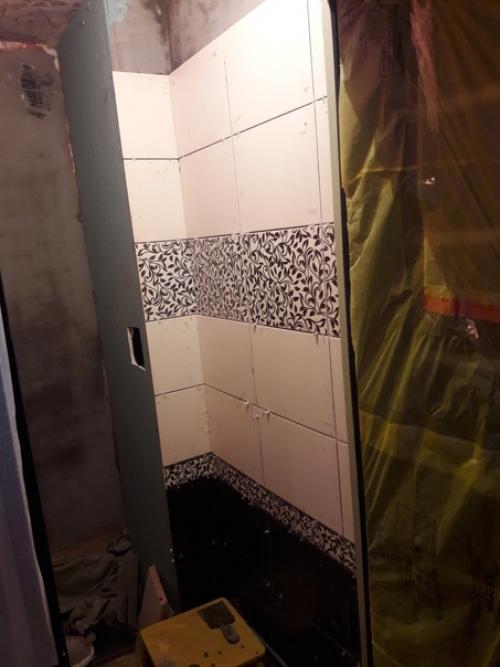 Вот так мы порядок в туалете навели. 03