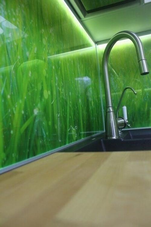 Вот таким нестандартным способом сэкономили место в нашей маленькой кухне в хрущевке. 04