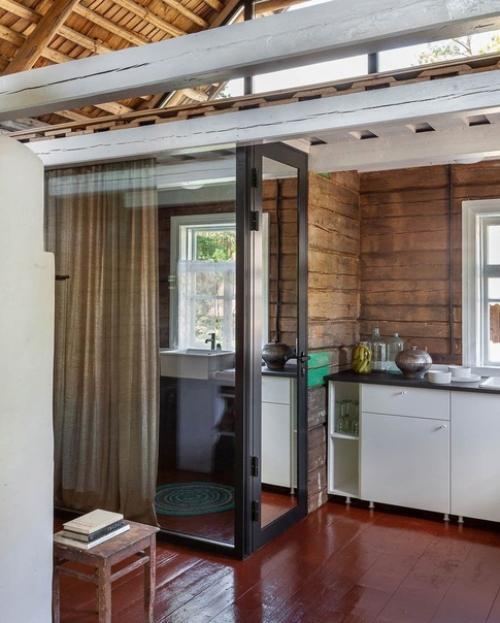 Старенькая избушка по наследству от бабушки досталась. 02