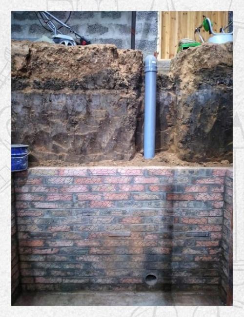 Все демонстрируют свои квартиры, а я покажу какой погреб мы построили у себя.