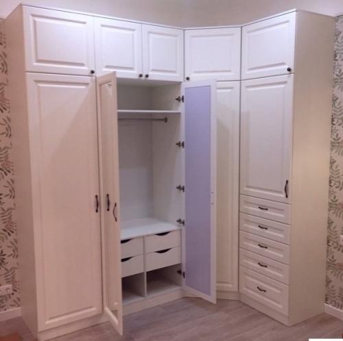 Хочу показать какой функциональный шкаф мы установили у себя в квартире. 04