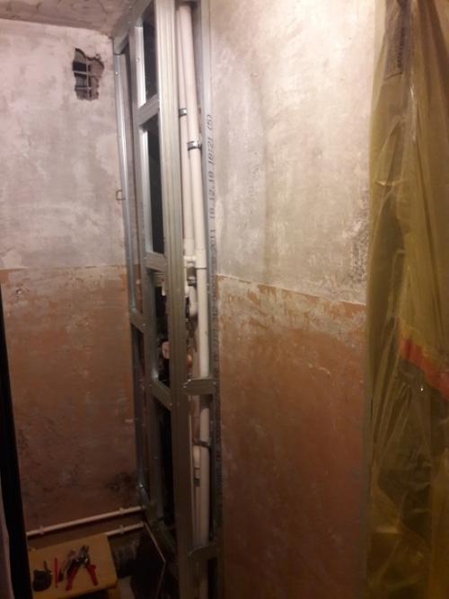 Вот так мы порядок в туалете навели. 01