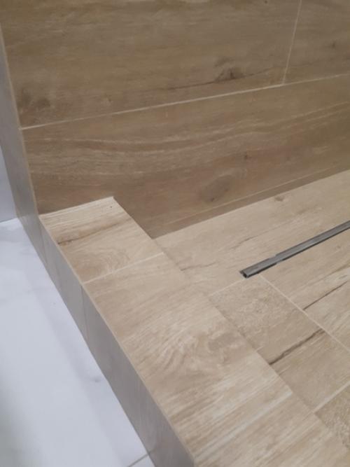 Объединенный санузел для удобства пользования сделали. 04