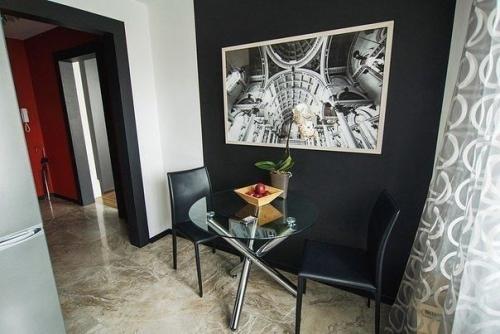 Сами себе дизайнеры, решили сделать интерьер максимально креативно, как мы это видим. 06