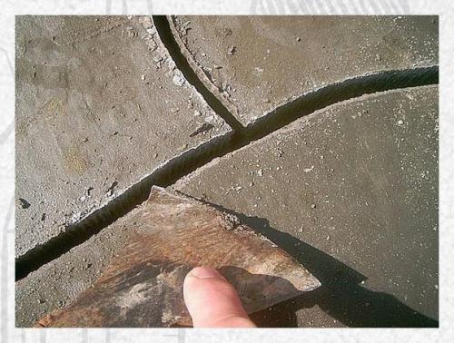 Необязательно приобретать дорогостоящую плитку. 04