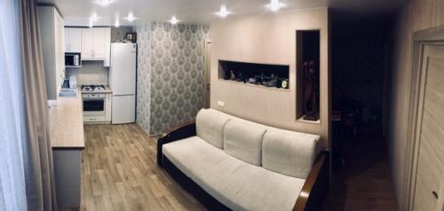 Показываю как мы совместили кухню с залом. 05