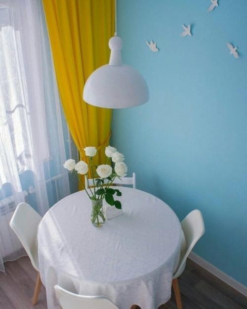 Сделали яркую, красивую и веселенькую кухню.