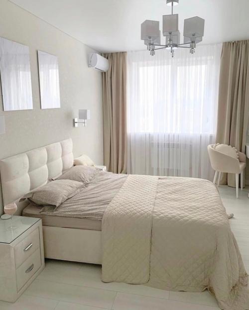 Великолепная просторная спальня в стиле Белоснежная Сказка поражает своей гармонией и уютом. 01