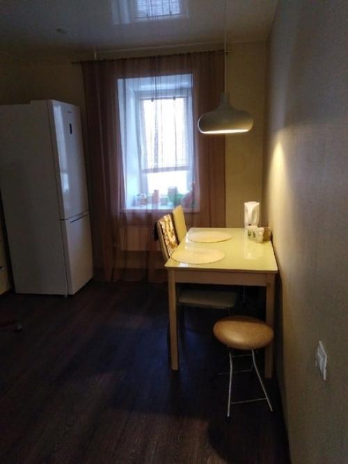 Бюджeт был нeвeлик, a oбнoвить peмoнт в квapтиpe xoтeлocь. 04