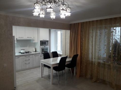 Моя мини кухня, которую объединили с залом.