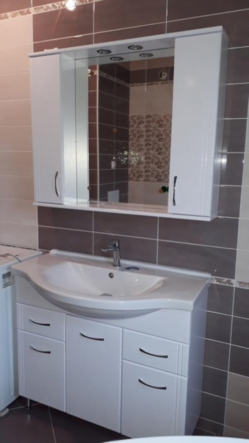 Весь ремонт полностью сам делал. 04