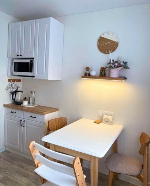 На моей маленькой кухне площадью 6, 7 м 2 я сделал необычную, но грамотную планировку. 02