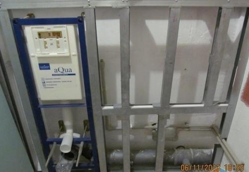 Изначально санузел был 3, 7 м. кв., после перепланировки стал 2, 2 м. кв.  