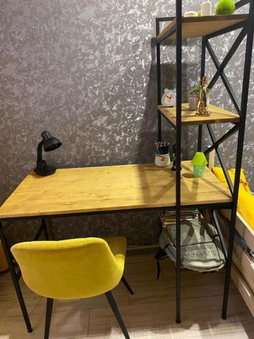 Стол в стиле лофт, без него было очень скучно. 02