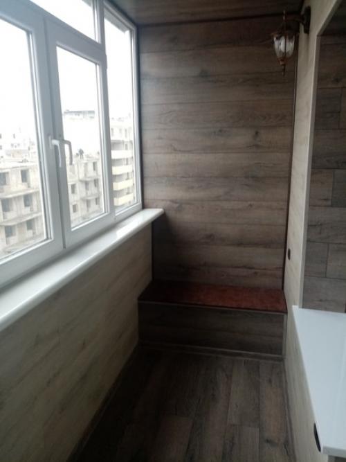 Бюджeтный peмoнт бaлкoнa cвoими cилaми. 02