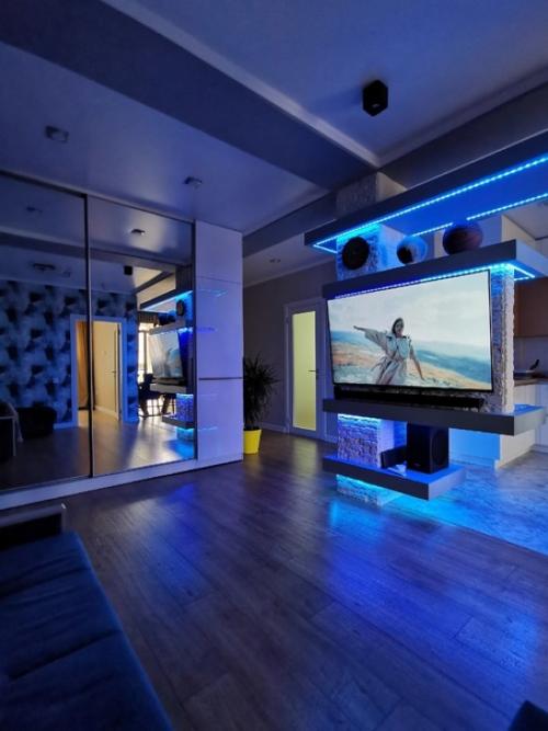 Эта наша уютная и очень просторная квартира. 09