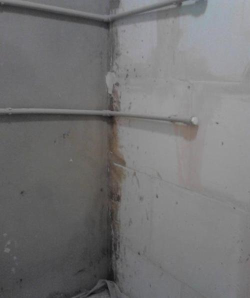 Изначально санузел был 3, 7 м. кв., после перепланировки стал 2, 2 м. кв. 08